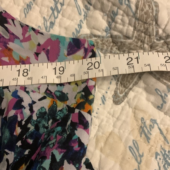 Size Large, Plenty by Tracy Reese Black and multicolored floral Jumpsuit. - Picture 9 of 13